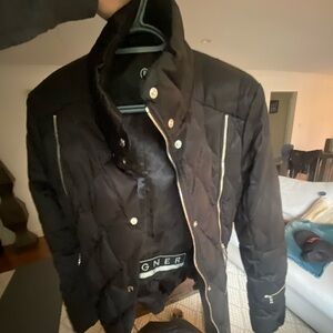 Bogner by Goan Thylman
Quilted ski jacket coat silver tone logo 38 8